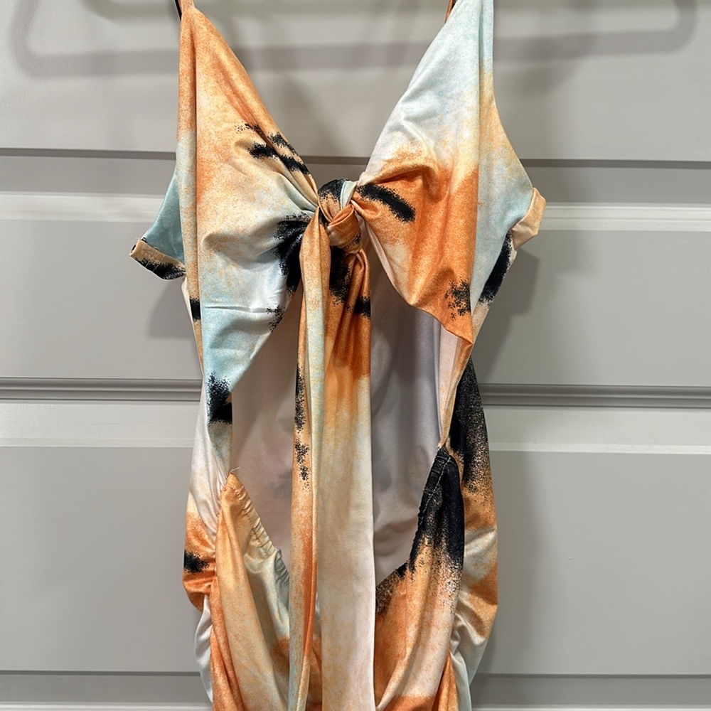 NWOT Tiger Mist Cut Out Tie Ruched Bodycon Dress Size S in Orange Multi - Picture 7 of 9